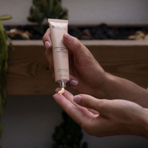 Crema de manos Arual fragancia Té Verde 30g -Crema de manos y pies -