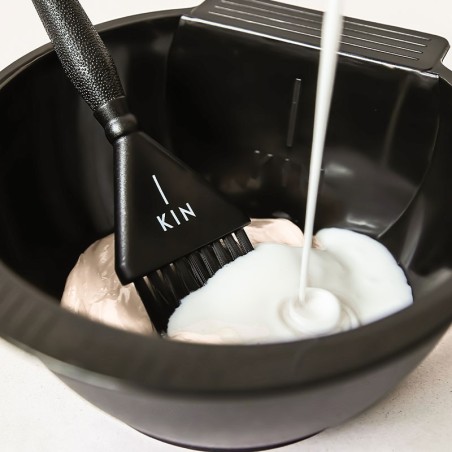KIN Black Dye Brush – Precision and quality pro